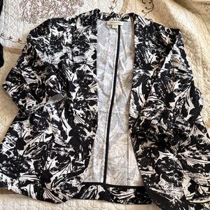 Coldwater Creek Black and White Abstract Print Blazer